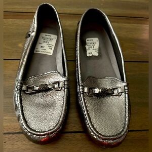Kenneth Cole Reaction driving loafers